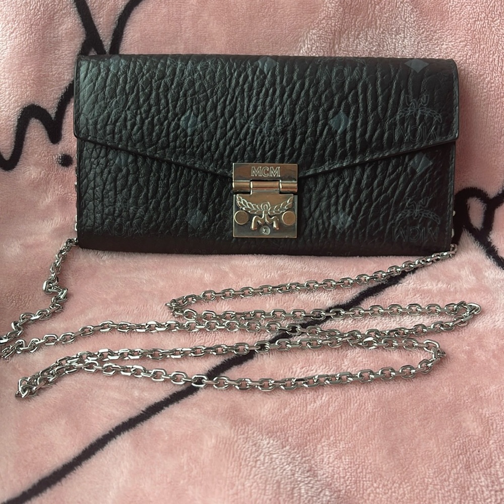 MCM Patricia Visetos Wallet on Chain
